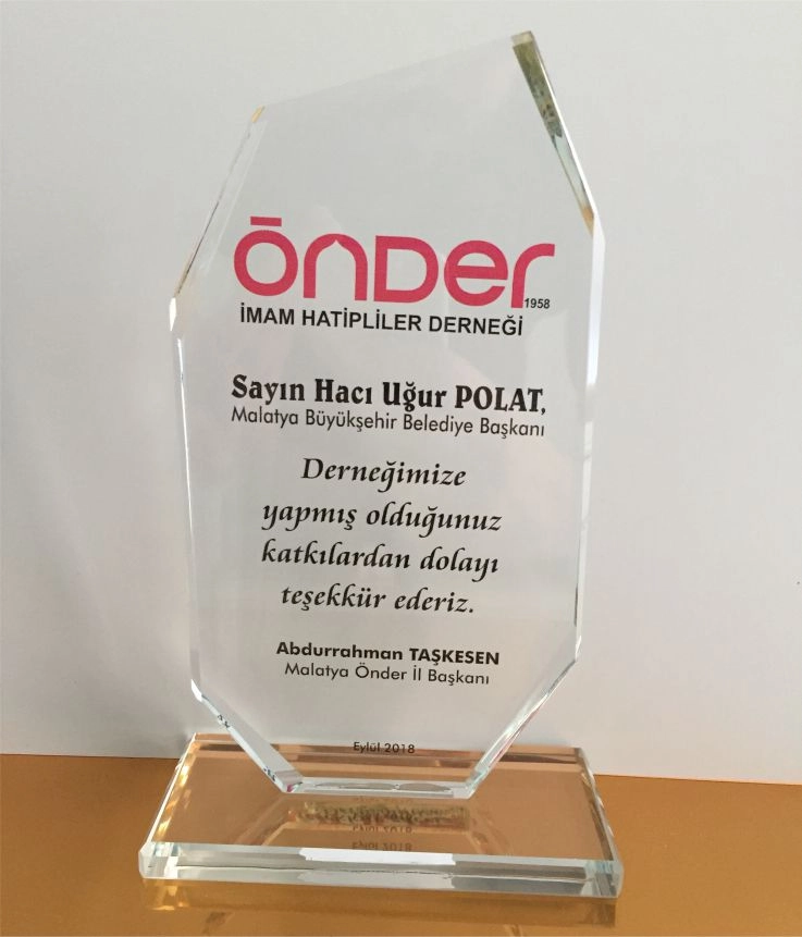 Kristal%20Plaket+KIRMIZI%20Kadife%20Kutu